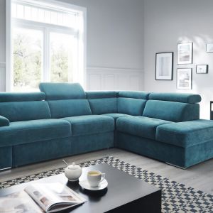 Sofa "Belluno" to tegoroczna nowości marki Gala Collezione. Jest meblem stworzonym do dużych rodzinnych pokoi, gdzie skupia się całe życie domu. Fot. Gala Collezione 