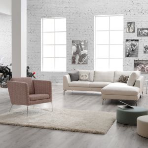 Sofa modułowa "Ohio" dostępna w ofercie firmy Sits. Ma nie tylko nowoczesny kształt, ale też miękkie siedzisko, dzięki któremu siedzenie na niej jest największą przyjemniścią. Cena: od 5222 zł. Fot. Sits