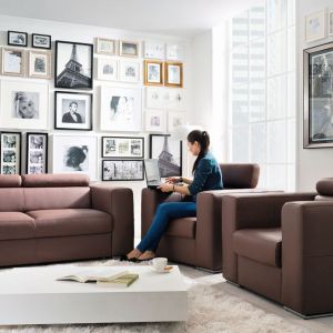 Sofa "Enzo" marki Black Red White z funkcją spania bez pojemnika na pościel. cena: 4599 zł. Fot. BRW