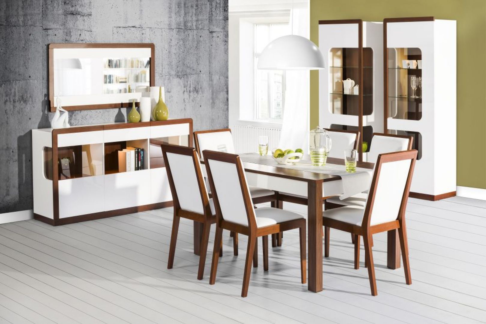 Jadalnia Malta marki Szynaka Meble to nowoczesna propozycja białych mebli ocieplonych elementami drewna. Cena stołu: 549 zł. Cena krzesła: 299 zł. Fot. Szynaka Meble