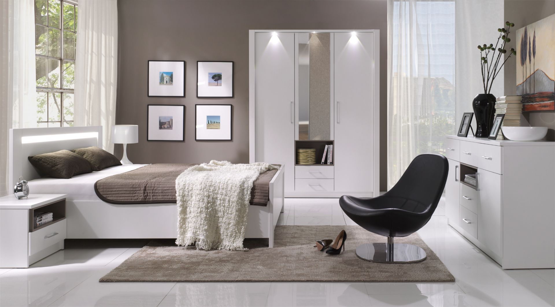 Sypialnia New York inspirowana stylem typowo hotelowym. Wyróżnia się prostą formą, subtelną elegancją oraz minimalistycznym designem. Fot. Stolwit 