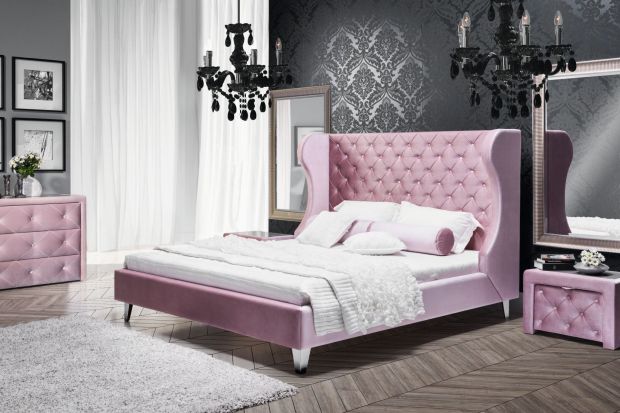 Sypialnia "Glamour" dedykowana jest wnętrzom w stylu klasycznym. Eleganckie łoże sprawi, że wypoczynek stanie się prawdziwą przyjemnością.