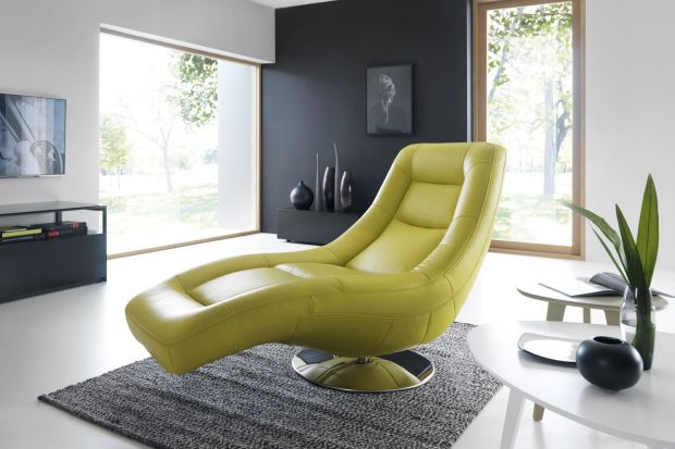 Szezlong to rodzaj kanapy w formie przedłużonego fotela. Mebel ten we wnętrzu prezentuje się bardzo stylowo, a przy tym zapewnia wysoki komfort wypoczynku.