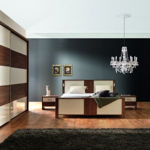 Sypialnia Ravenna wykonana jest z wysokiej jakości płyty laminowanej, która zapewnia jakość użytkowania przez długie lata. Fot. Stolwit 
