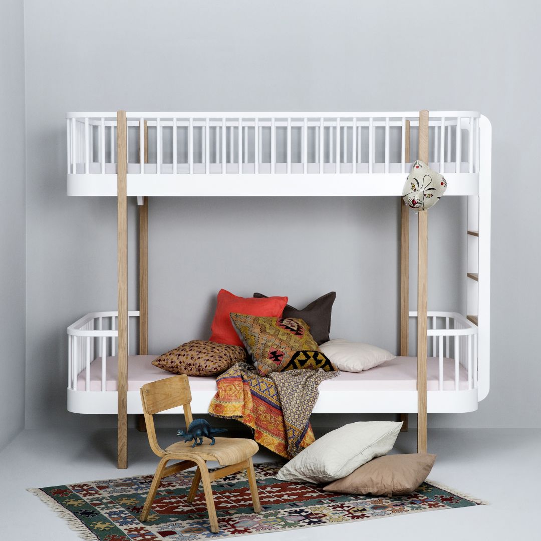 Współczesne meble dla dzieci doskonale wpisują się we wnętrzarską modę. Takie łóżko idealnie wpisze się w klimat skandynawskiego wnętrza. Fot. Cuckooland
