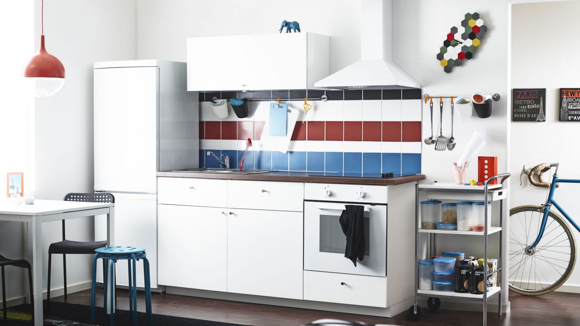 Kuchnia dostępna w ramach linii Metod. Cena zestawu podstawowego wynosi 1.199 zł. Fot. Ikea