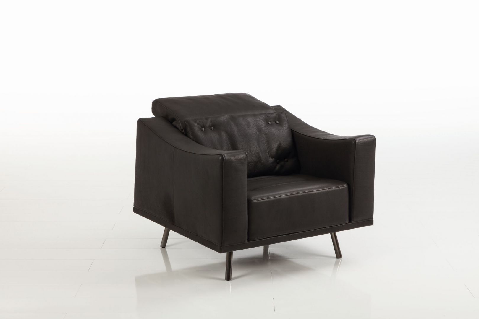 Fotel Deep Space. Wysuwane siedziska i podnoszone oparcia dają indywidualny komfort siedzenia i relaksu. Fot. Brühl