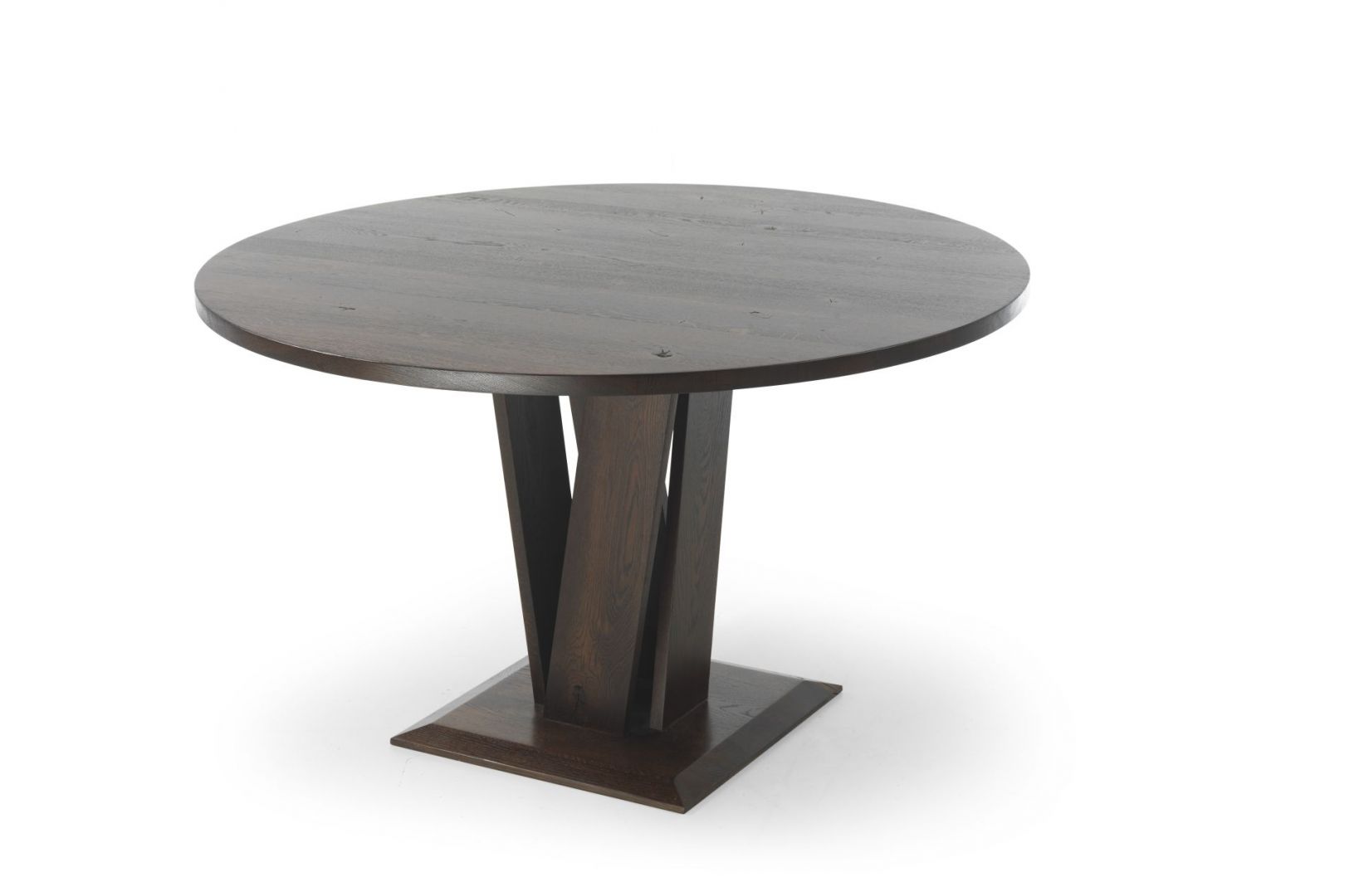 Okrągły stół Pulito, wykonany z drzewa dębowego, o orzechowym ubarwieniu. Blat stołu średniej grubości jest bardzo wygodny i praktyczny. Podstawa stołu w postaci kilku splecionych drewnianych desek, tworzy niepowtarzalny efekt. Fot. Congrazio