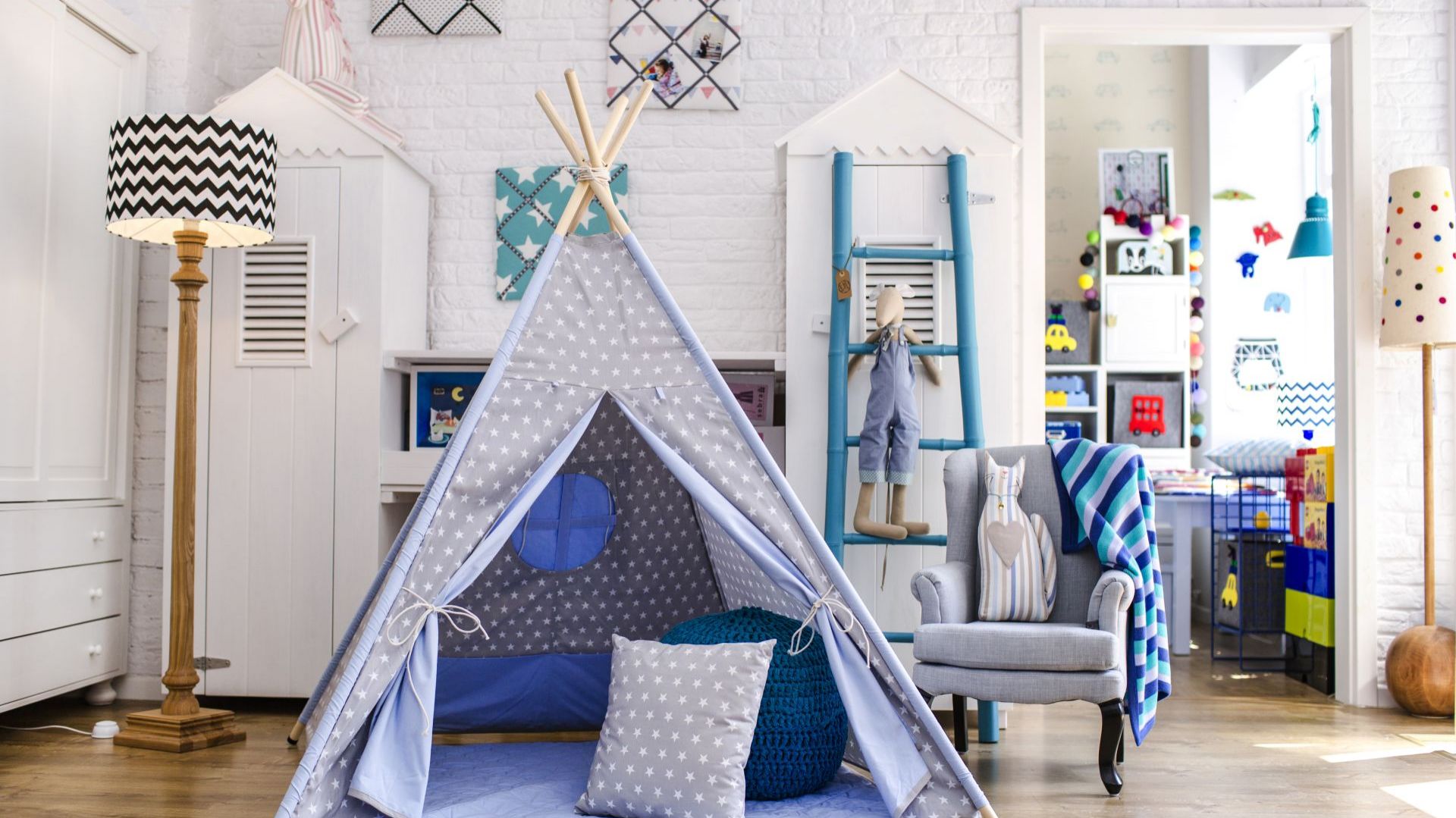 Wigwam to nie tylko świetne miejsce do zabawy, ale również wspaniała dekoracja dziecięcego pokoju. Fot. TeePee