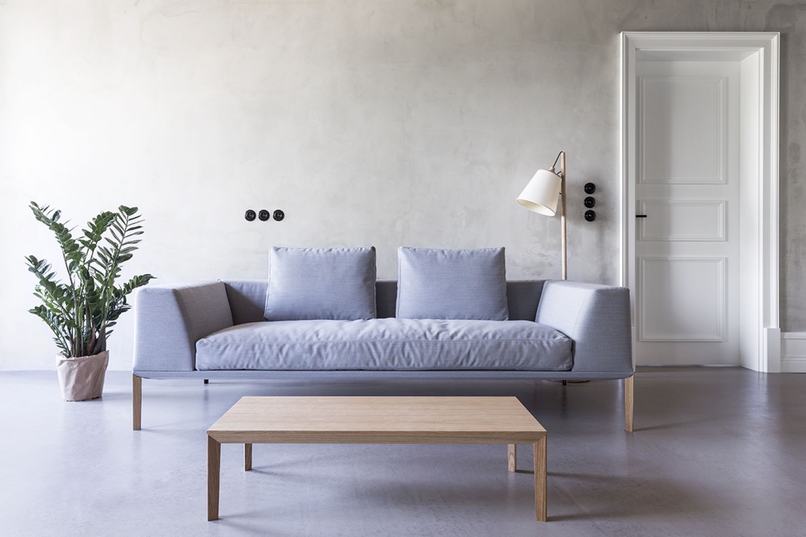 Sosa -to sofa zaprojektowana przez Piotra Kuchcińskiego dla firmy Noti. Ma niezwykle ciekawy kształt i nowoczesne wzornictwo. Fot. Noti