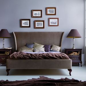 Łóżko Classic to elegancki mebel do sypialni w klasycznym stylu. Fot. Taranko
