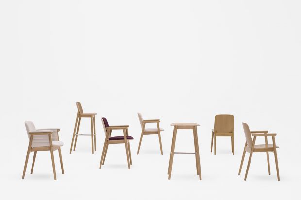 Nowa kolekcja krzeseł Prop zaprojektowana dla marki Paged przez polskiego projektanta Nikodema Szpunara.