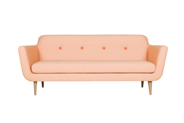 Elegancka sofa w uroczym kolorze, która sprawi, że salon nabierze wiosennego uroku.