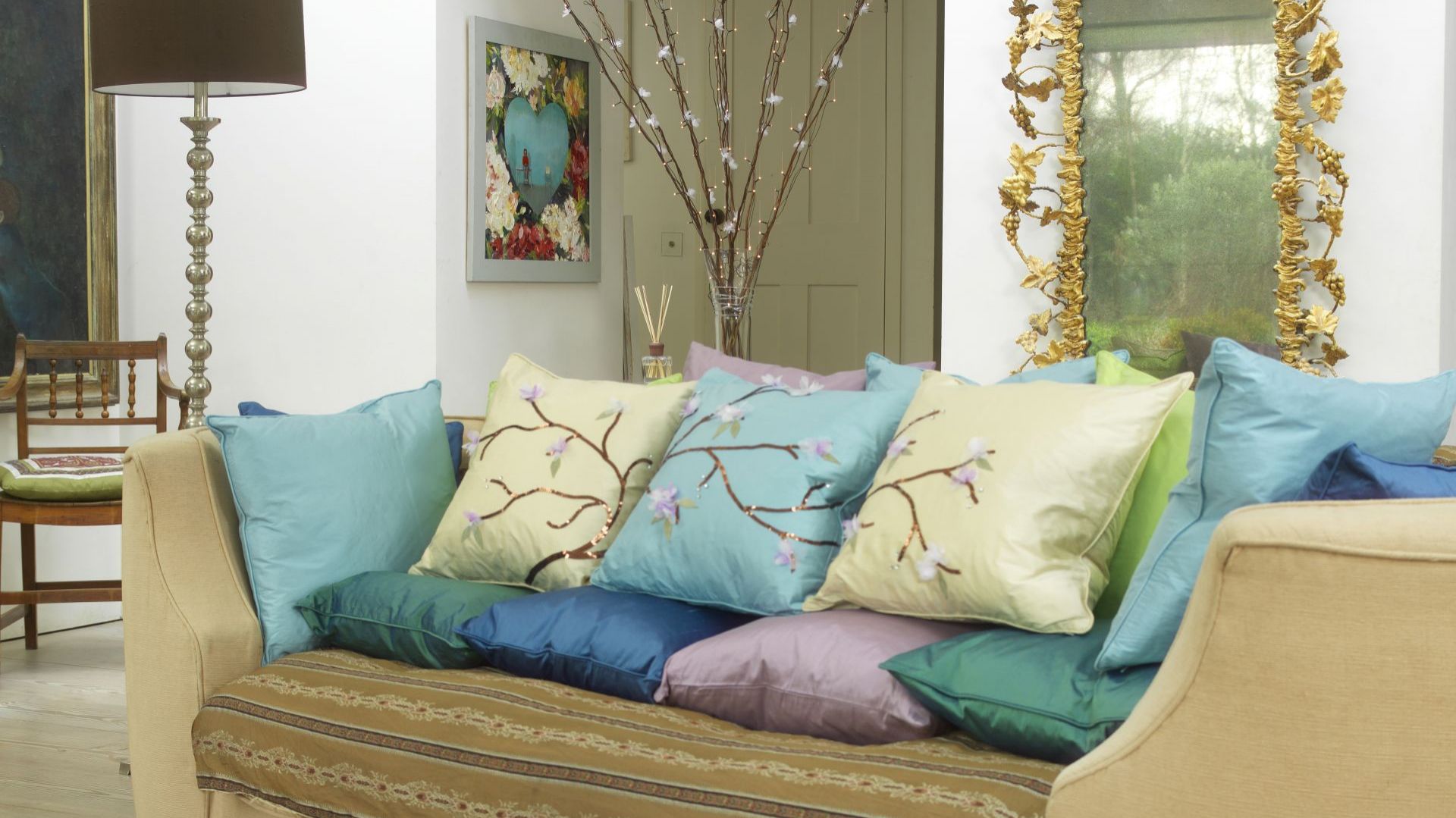 Odświeżamy sofę. Jak zrobić poduszki z japońskim wzorem?