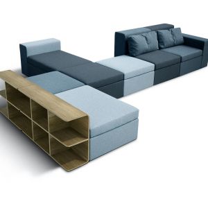 Sofa Modulor marki NAP. Można przekształcać ją na niezliczone ilości sposobów. Stworzymy z niej zarówno fotel, pufę, narożnik czy miejsce do spania. System półek zapewnia dodatkowe miejsce do przechowywania. Fot. Grynasz Studio