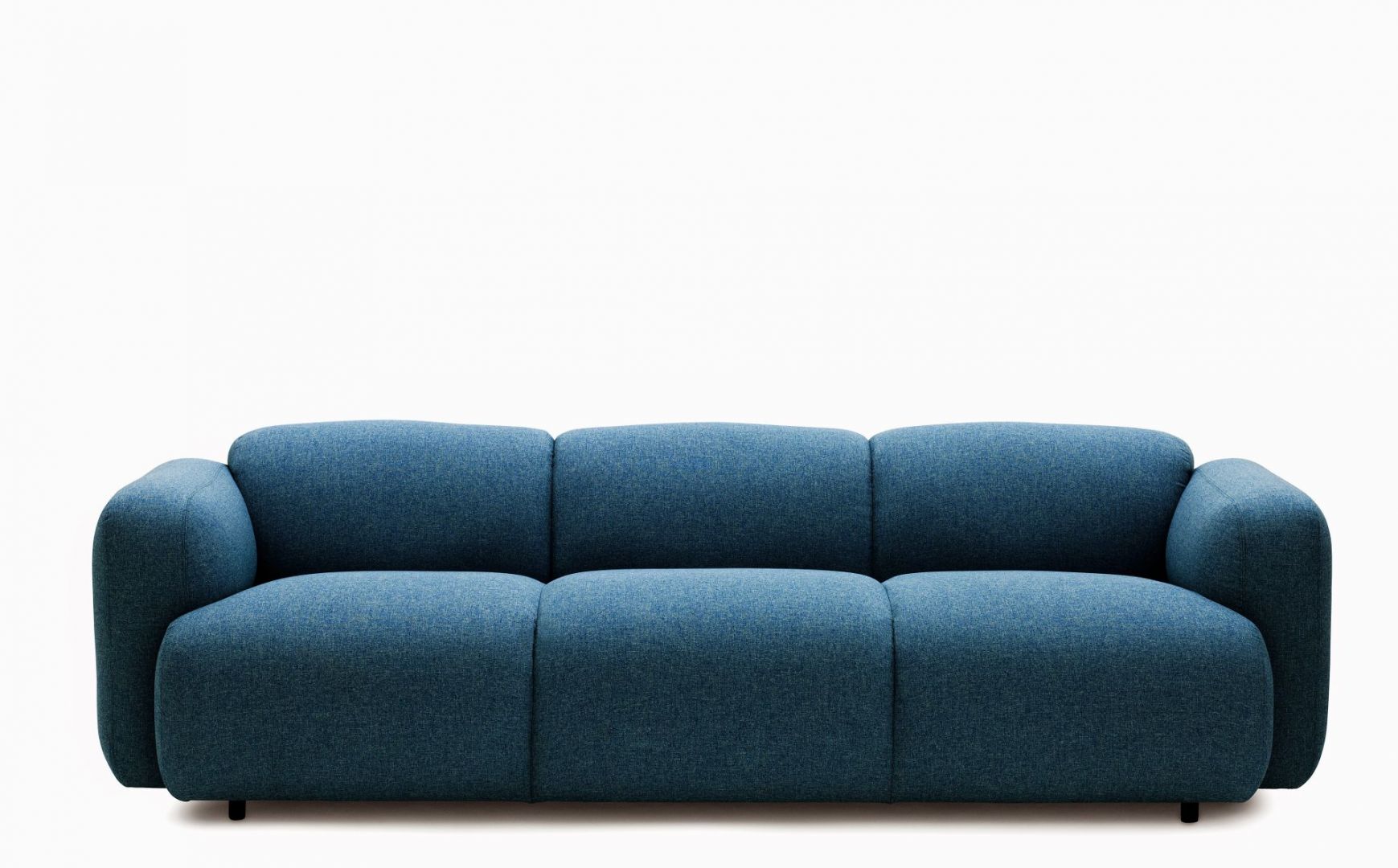 Sofa Swell ma obłe kształty. Fot. Normann Copenhagen