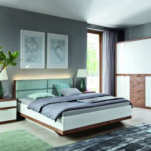 Łóżka z kolekcji Como są gwarancją komfortu i wypoczynku. Miękkie wezgłowie oraz subtelne podświetlenie stanowi doskonałe uzupełnienie nawet małej sypialni Fot. Taranko