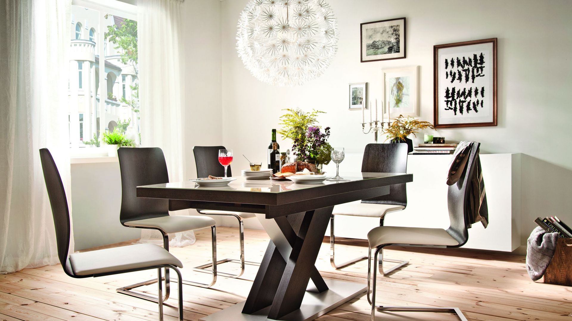 15 oryginalnych stołów do jadalni - jak stworzyć nowoczesne wnętrze