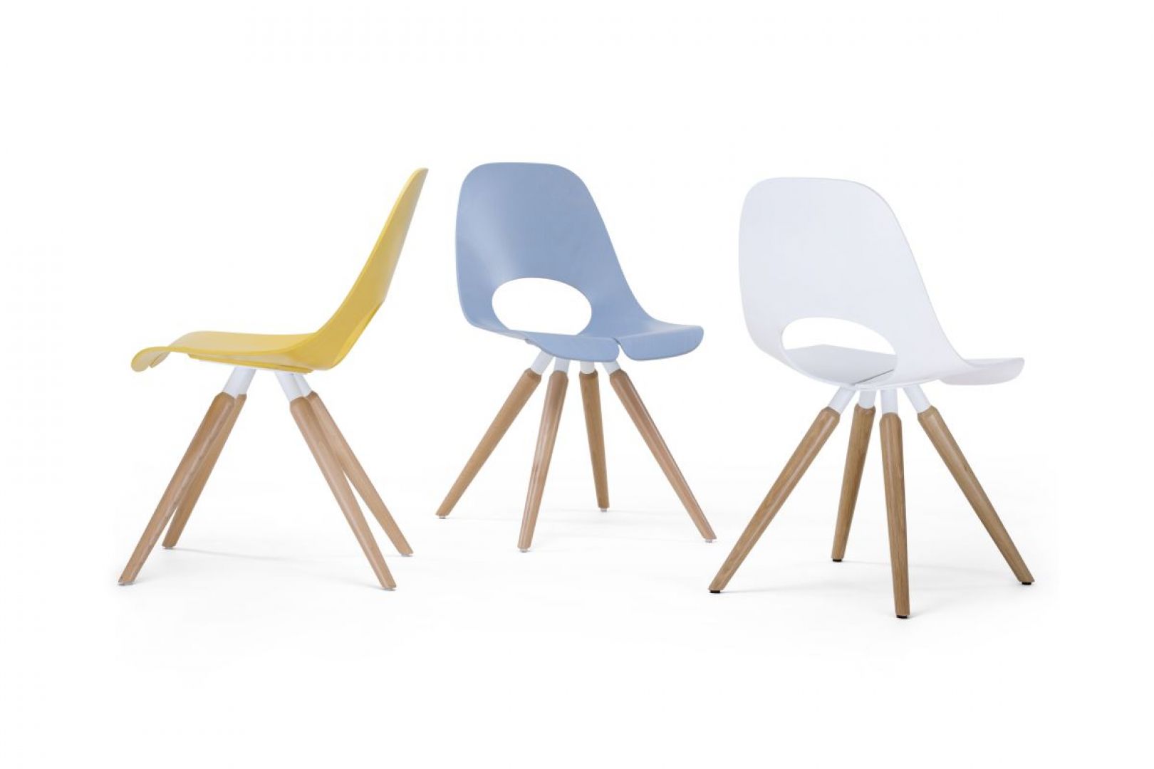 Krzesła z kolekcji Tauko zostały zaprojektowane przez Przemysława Mac Stopę dla Grupy Nowy Styl. Fot. Grupa Nowy Styl