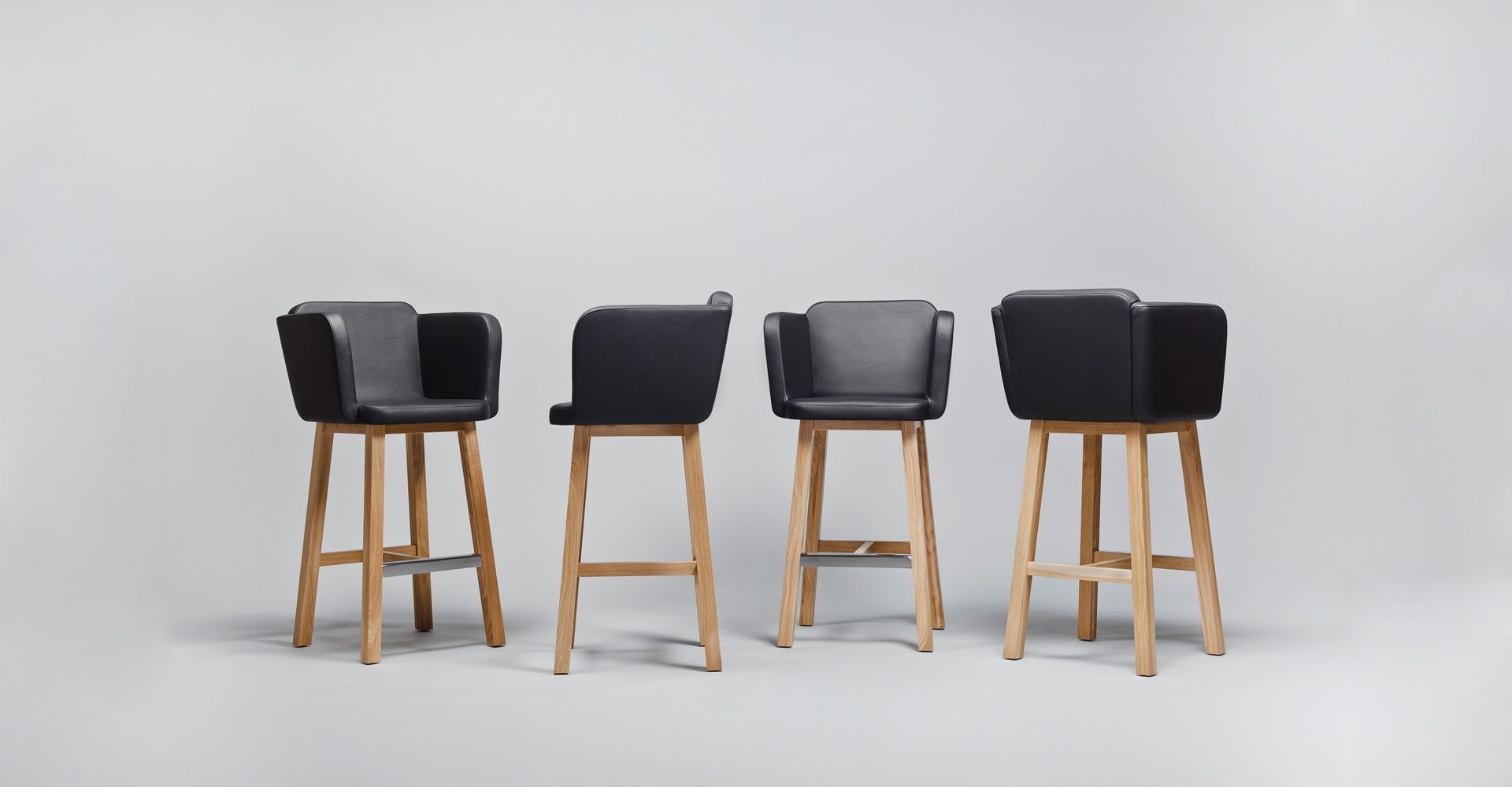Krzesła projektu Tomka Rygalika. Fot. Comforty