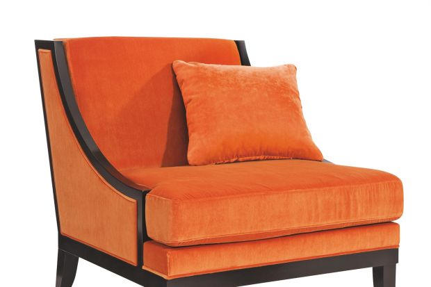 "Vendome" to fotel zainspirowany klasyczną stylistyką.