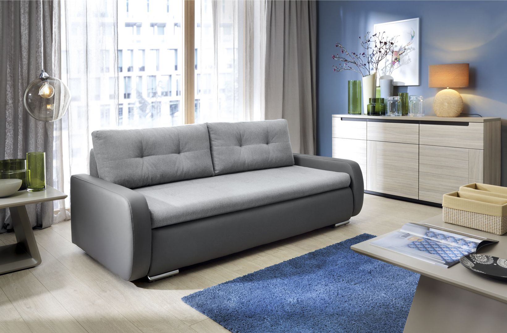 Sofa Pedro to rozwiązanie idealne do małego wnętrza. Fot. Salony Agata