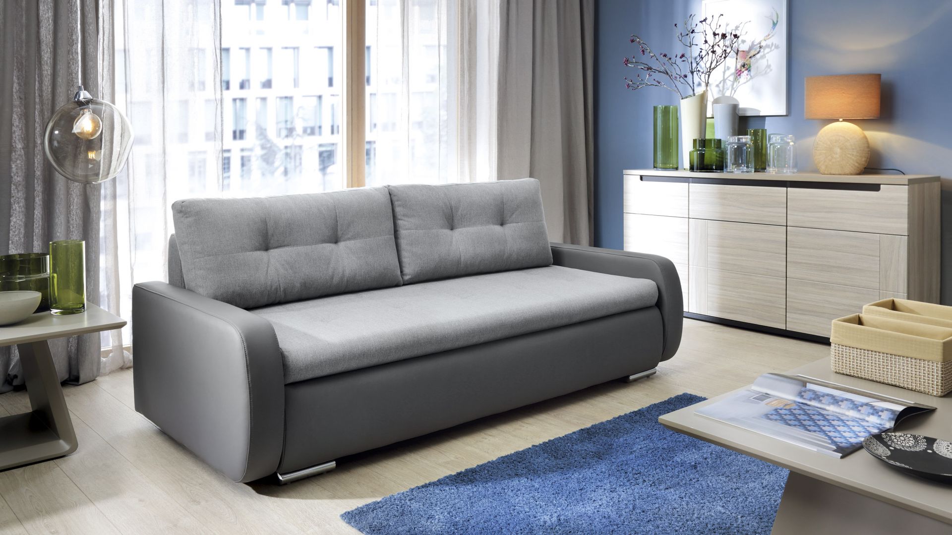 Sofa Pedro to rozwiązanie idealne do małego wnętrza. Fot. Salony Agata