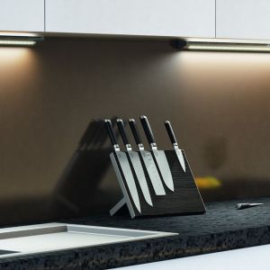 Oświetlenie LED poprawia jakość pracy na blacie roboczym w kuchni. Fot. Häfele