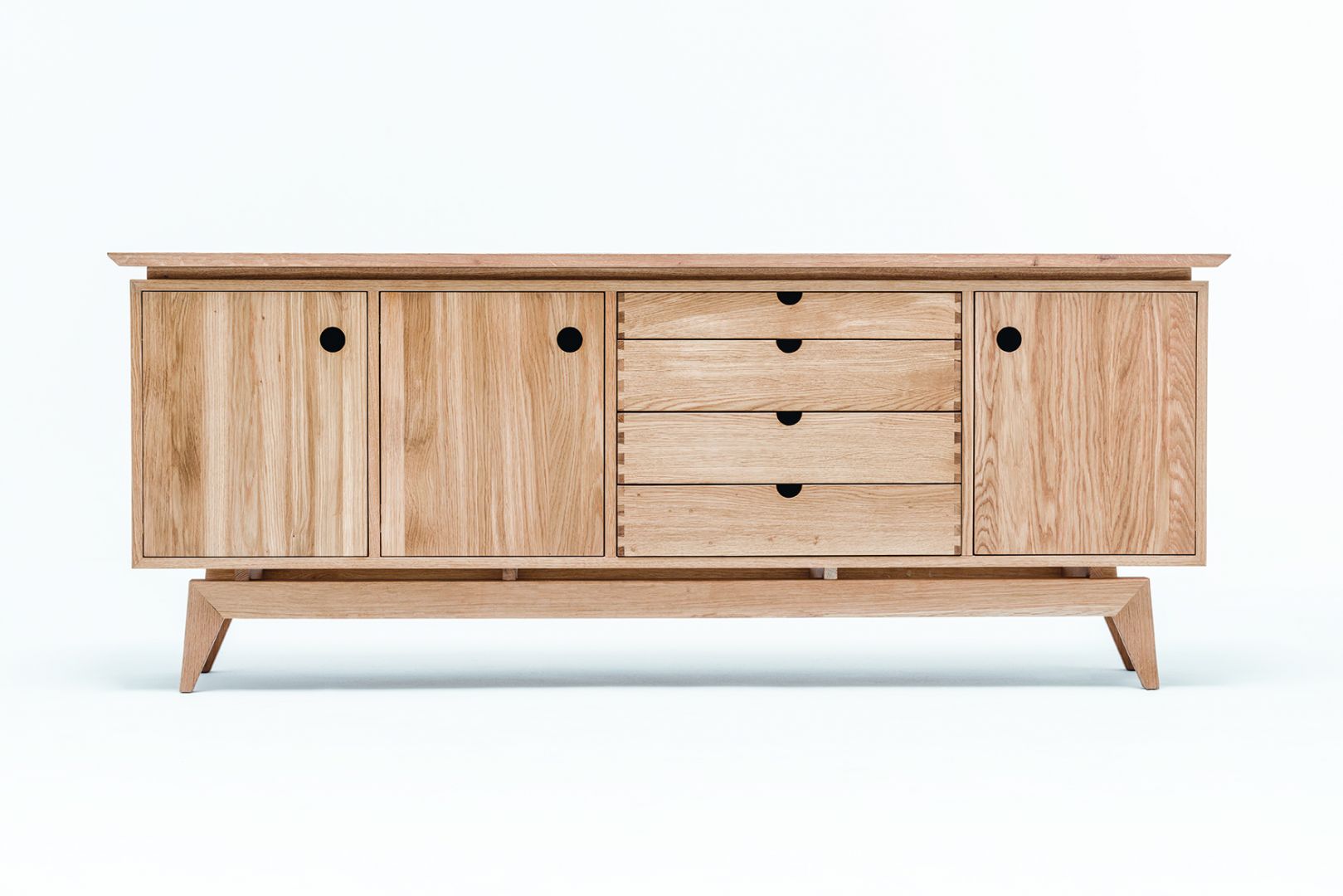 ST Sideboard. Fot. Swallow’s Tail Furniture
