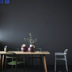 Stół z kolekcji "Ypperling" firmy IKEA. Projekt: Hay. Fot. IKEA