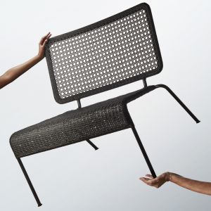 Krzesło z metalu i plecionki z naturalnych włókien. Fot. IKEA