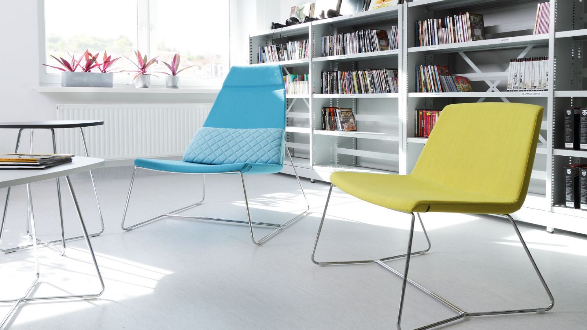 Krzesła na nietypowych podstawach - wybierz ciekawy design we wnętrzu!