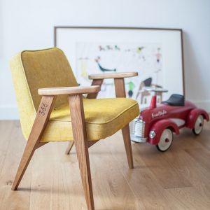 Legendarny fotel "366" projektu Józefa Chierowskiego (1962 r.), "wskrzeszony" przez firmę 366 Concept Retro Furniture. Fot. 366 concept Retro Furniture