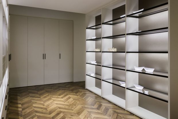 System "Legno" sprawdza się w pomieszczeniach, w których regały i szafy są istotnym elementem wystroju. W modelu pojawiły się nowe rozwiązania funkcjonalne i estetyczne.