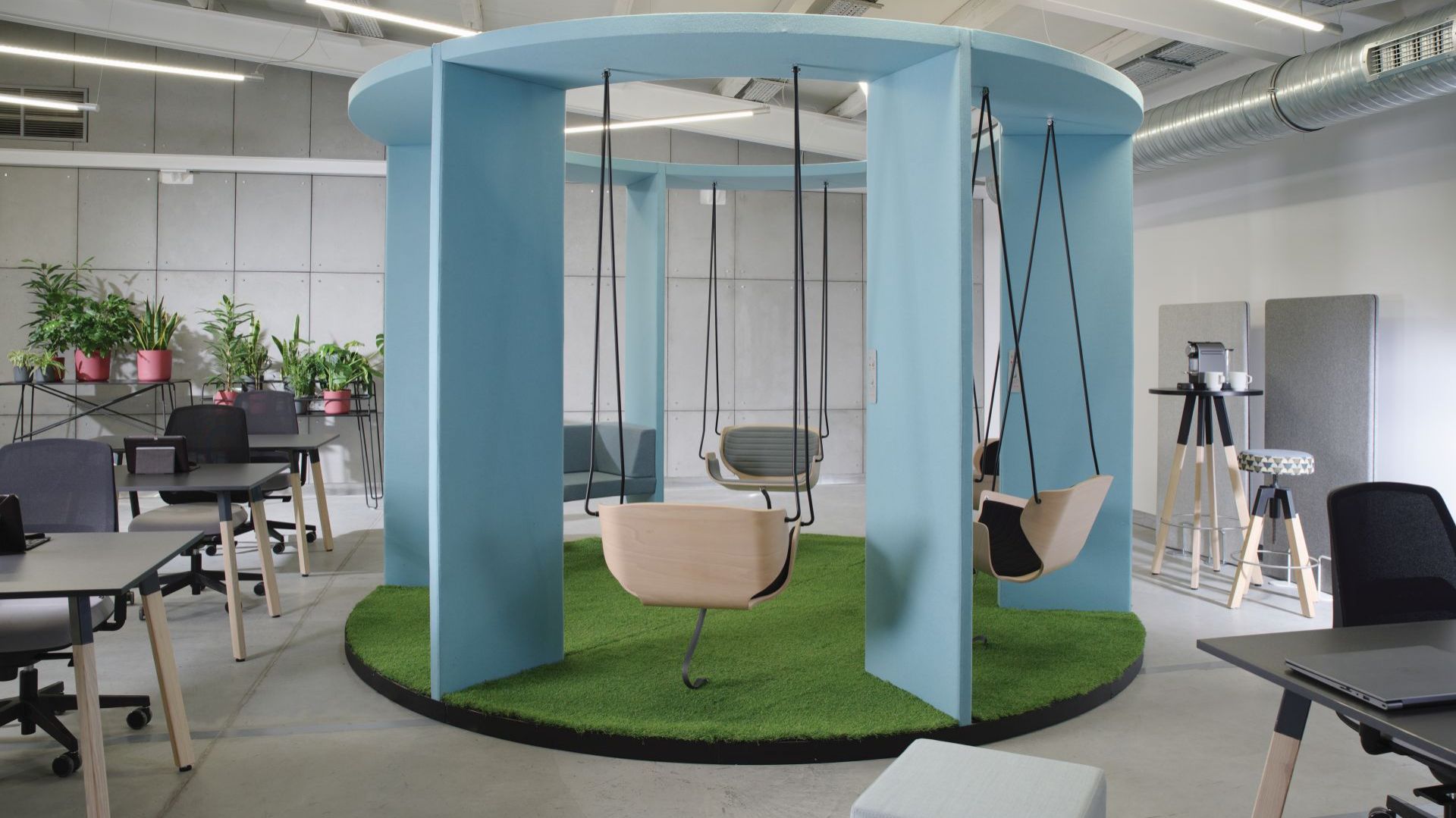"Social Swing" - kreatywność w biurze