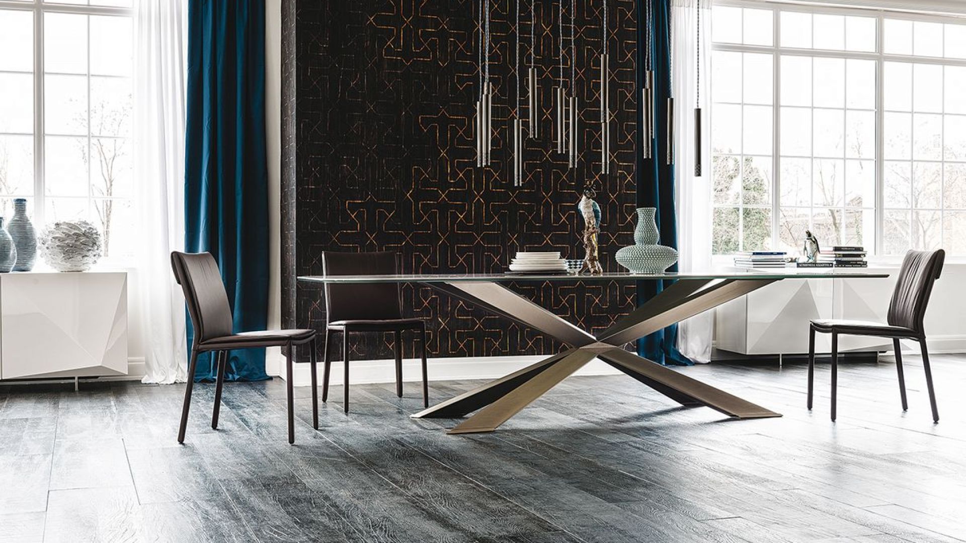 Stół firmy Cattelan Italia. Fot. Galeria Heban