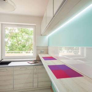 Szczególnie w małych pomieszczenia takich, jak spiżarnie czy kuchnie występują miejsca, w których przyda się dodatkowe źródło światła. Fot. GTV