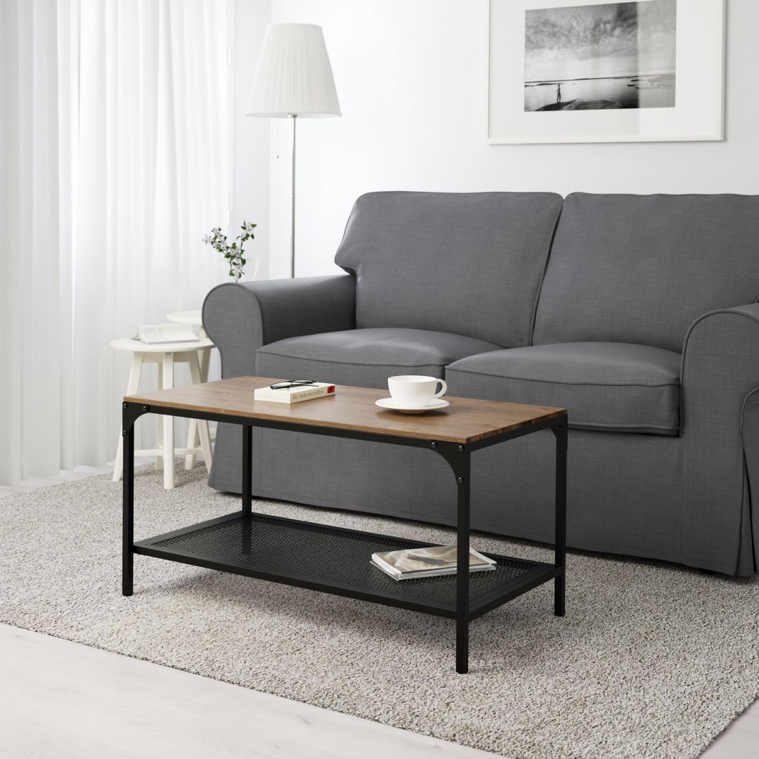 Stolik z serii FJÄLLBO. Fot. IKEA