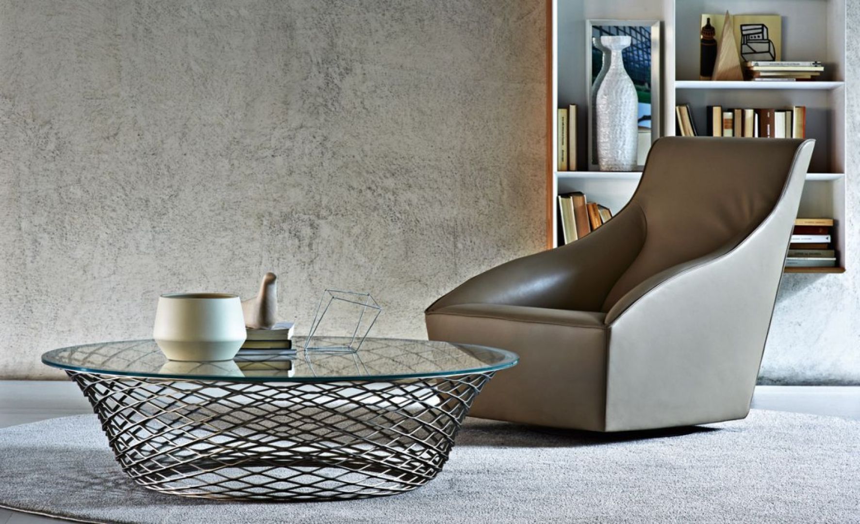 Stolik Teso. Projekt Foster Partners. Fot. Molteni