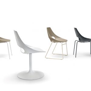 Krzesła z kolekcji "Echo". Projekt: RDM. Fot. Metalmobil