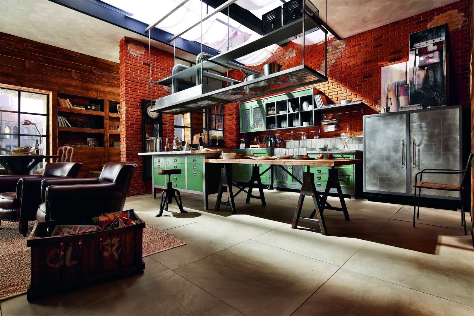 W wysokich wnętrzach doskonale prezentuje się kuchnia w stylu loft. Fot. Marchi