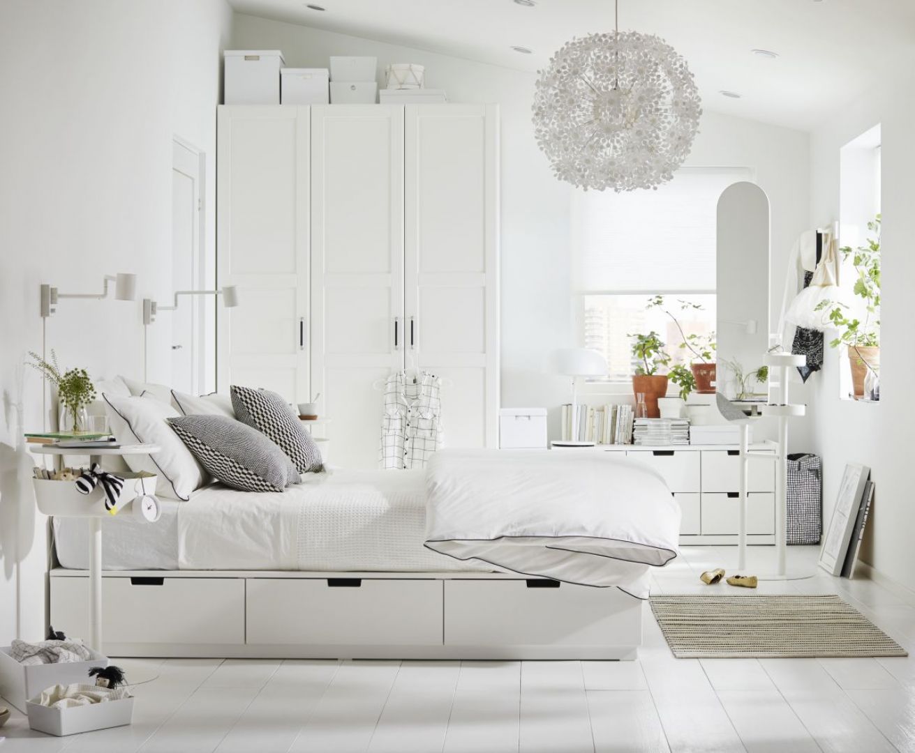 Sypialnia w stylu Hampton według IKEA. Fot. IKEA
