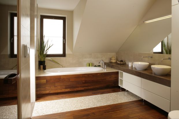 Salon kąpielowy stylu SPA - tak można wykorzystać drewno teakowe 