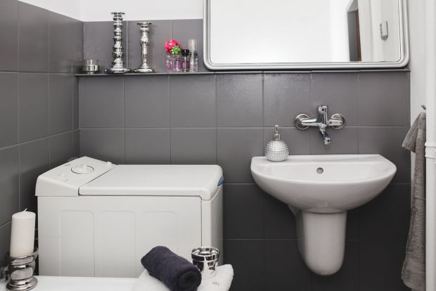 Renowacja łazienki za 200 zł. Pomysł na szybki remont