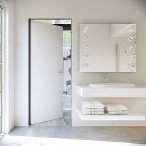 Drzwi z linii Acryl Piu Design w kolorze białym. Fot. Piu Design