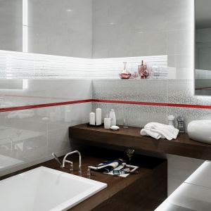 Błyszcząca powierzchnia i jasna kolorystyka powiększają optycznie łazienkę.