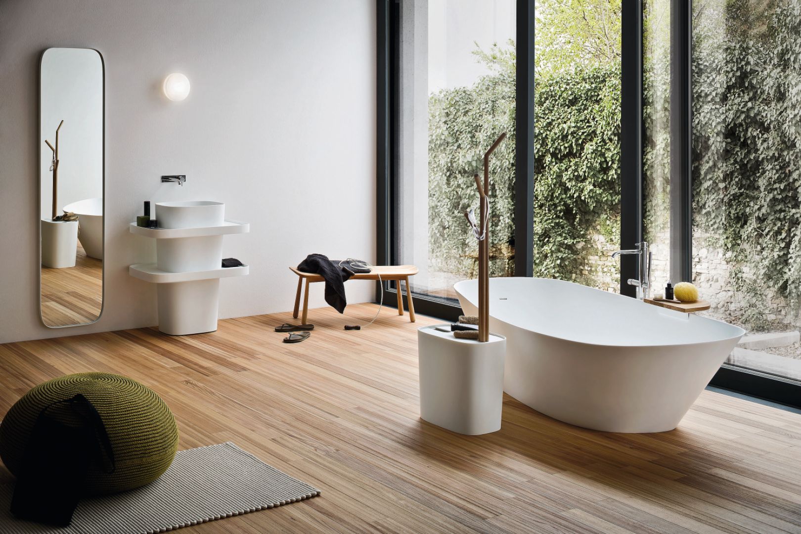 Aranżacja salonu kąpielowego z akcesoriami i ceramiką z serii Fonte marki Rexa Design. Fot. Rexa Design