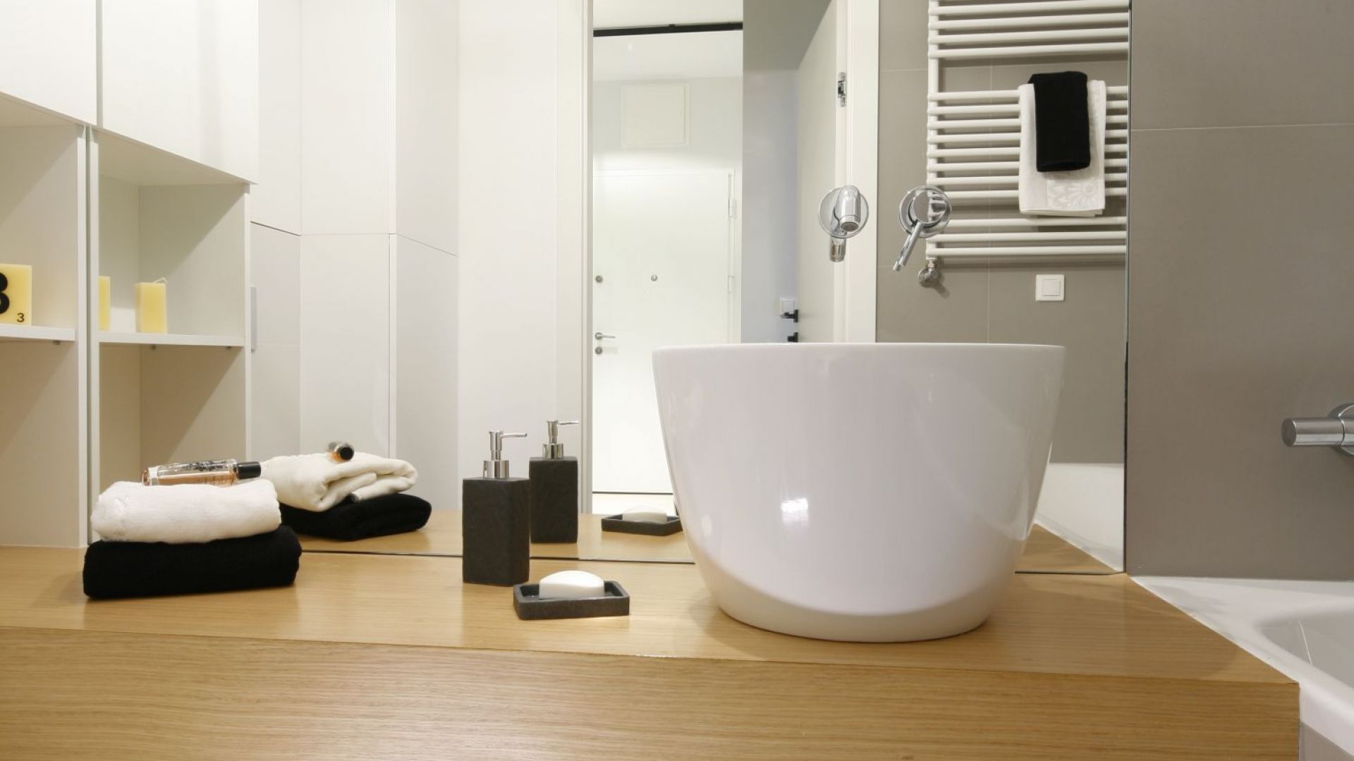 Baterie umywalkowe: podtynkowe modele w polskich łazienkach