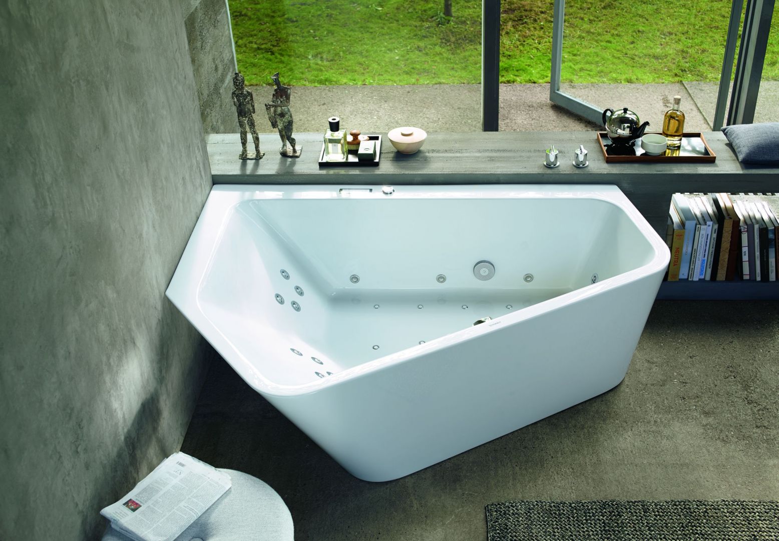 Przyścienna wanna Paiova 5. Fot. Duravit