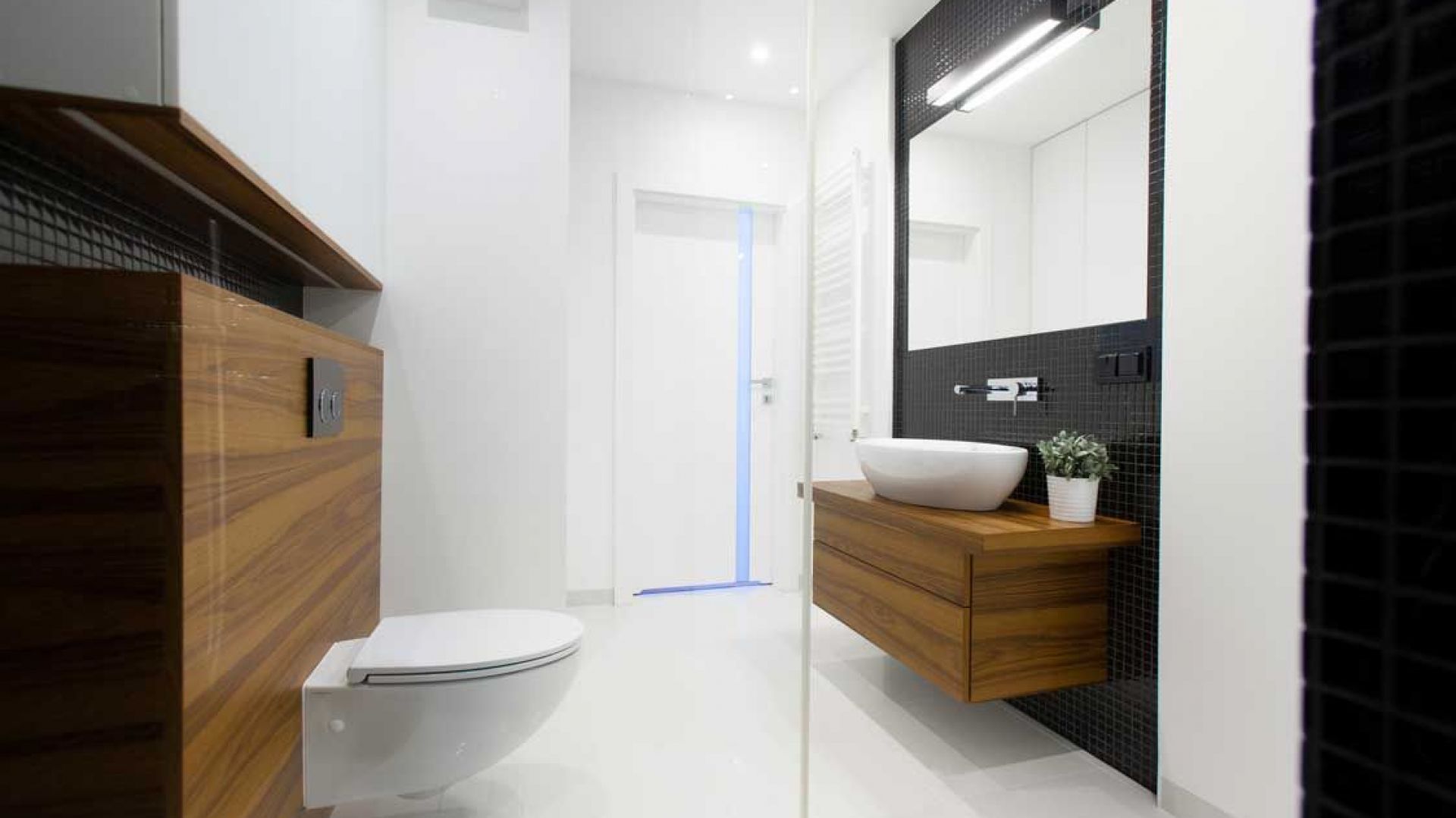 Architekt radzi: jak dobrze oświetlić łazienkę?